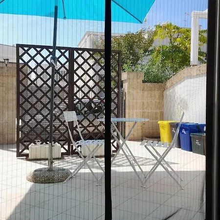A Stone's Throw From The Sea Apartment